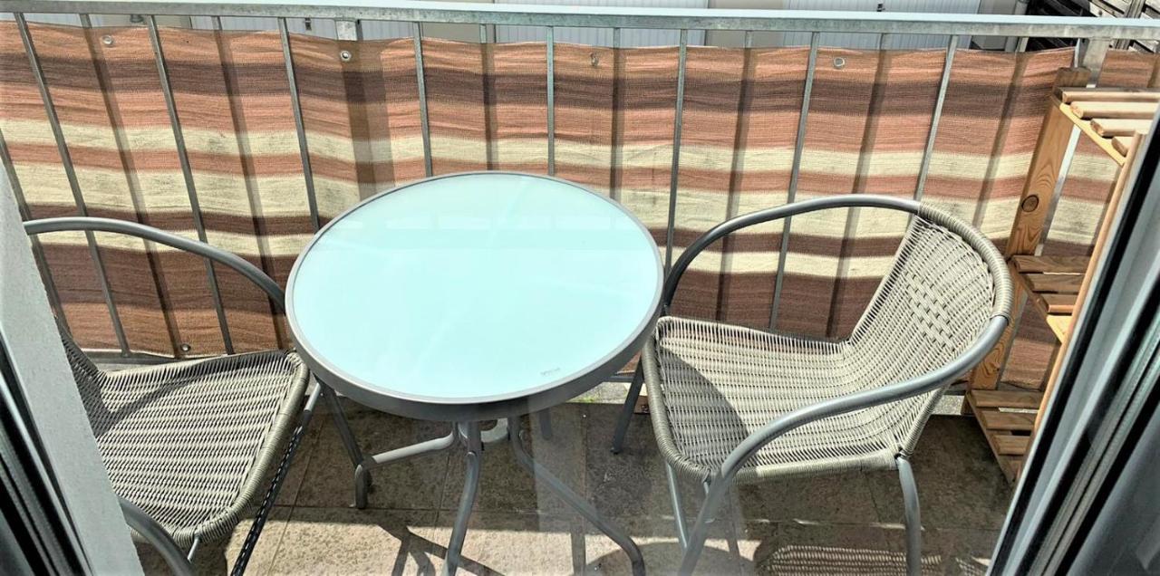 Apartment Voll Moebeliert Mit Balkon 브레멘 외부 사진
